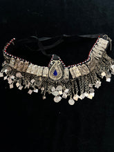Cargar imagen en el visor de la galería, TOCADO / HEADDRESS TRIBAL KUCHI PECES