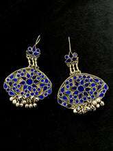 Cargar imagen en el visor de la galería, ARETES ARTESANALES INSPO KUCHI AZULES