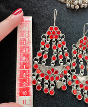 Cargar imagen en el visor de la galería, ARETES ARTESANALES INSPO KUCHI ROJOS