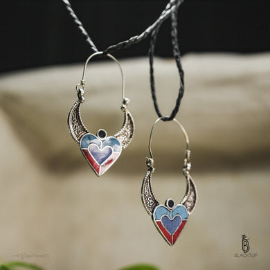 ARETES KUCHI CORAZÓN PIEDRAS COLORES DOBLE CARA