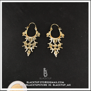 ARETES LUNAS Y ESPIRALES DORADOS (BRASS)