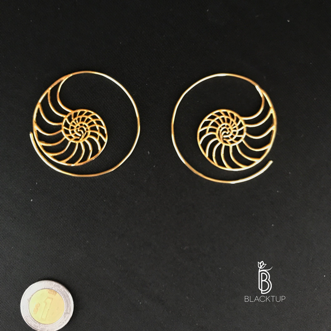 ARETES FÓSIL DORADOS (BRASS)